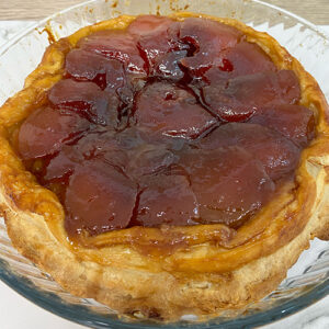 Tartaleta de hojaldre y manzanas caramelizadas