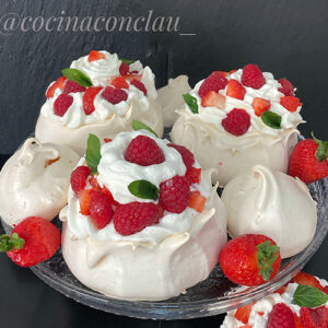 Mini Pavlovas de Frutos Rojos